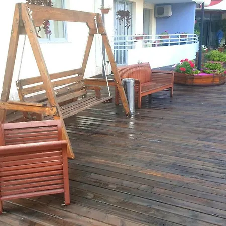 Plaza 1 Bedroom 63 M Apartment