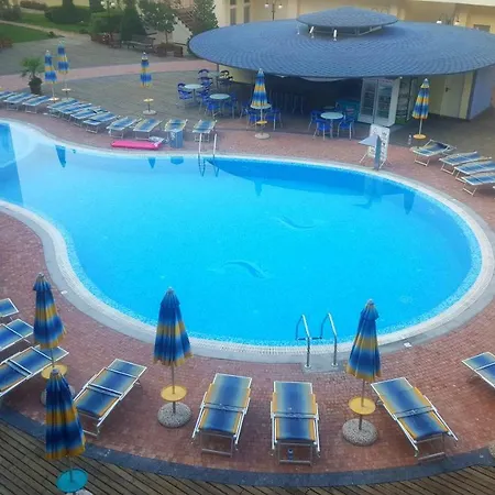 Plaza 1 Bedroom 63 M *