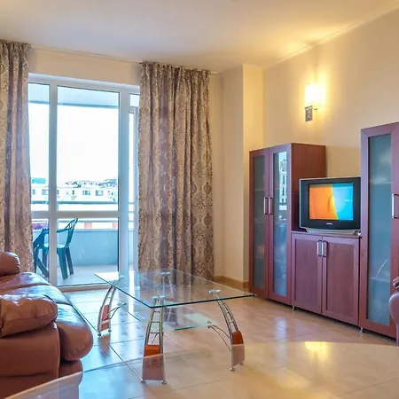 Apartment Plaza 1 Bedroom 63 M *