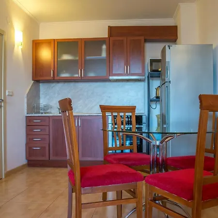 Plaza 1 Bedroom 63 M